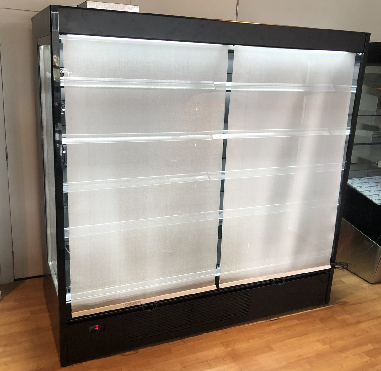 Plug-In Chilled Multi-Deck Cabinets